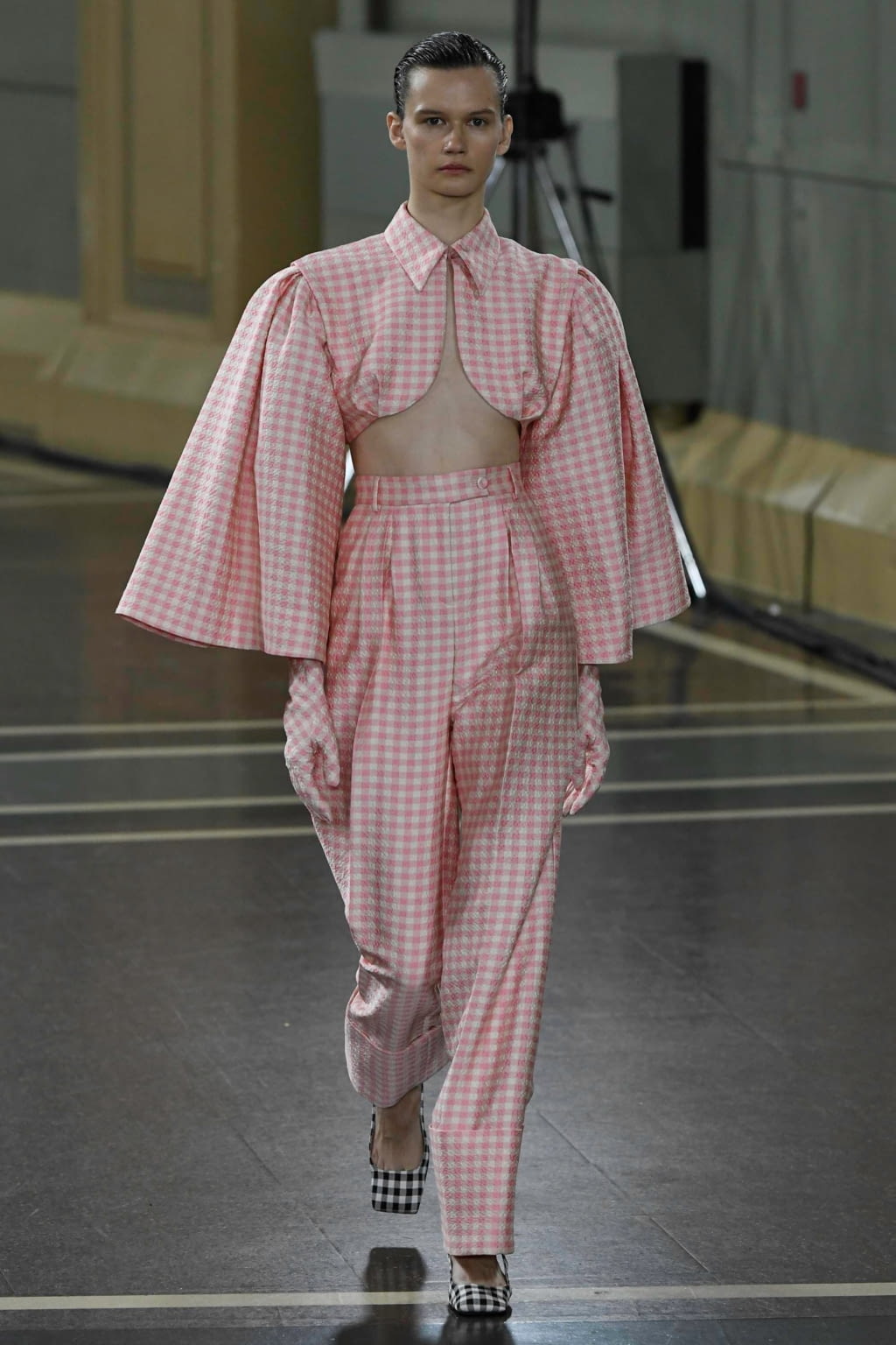 Fashion Week London Spring/Summer 2020 look 30 from the Emilia Wickstead collection 女装