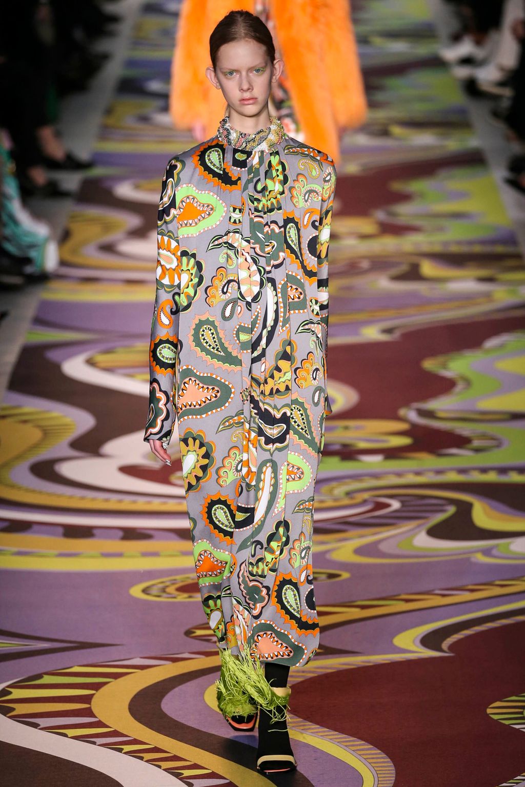 Fashion Week Milan Fall/Winter 2017 look 25 from the Pucci collection womenswear