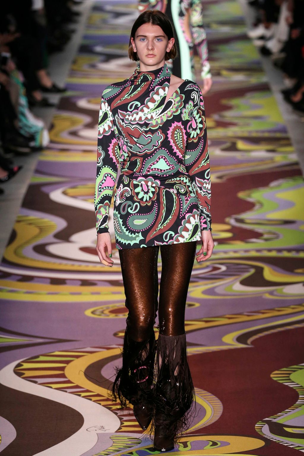 Fashion Week Milan Fall/Winter 2017 look 29 from the Pucci collection 女装