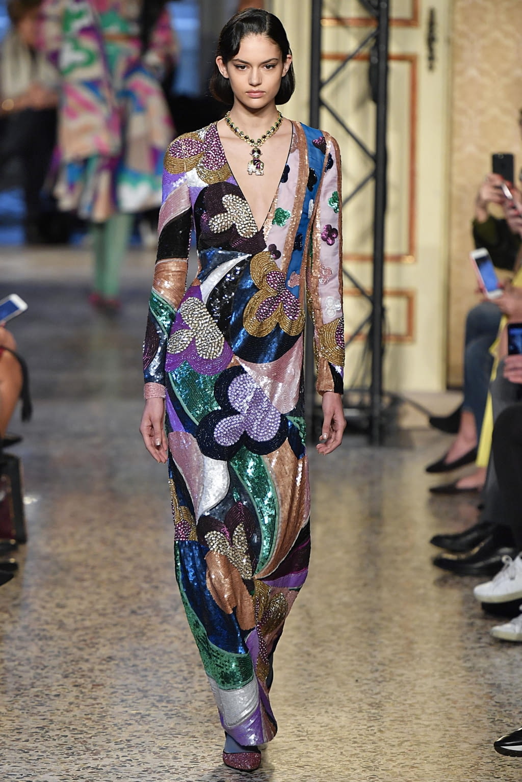Fashion Week Milan Fall/Winter 2018 look 17 from the Pucci collection womenswear