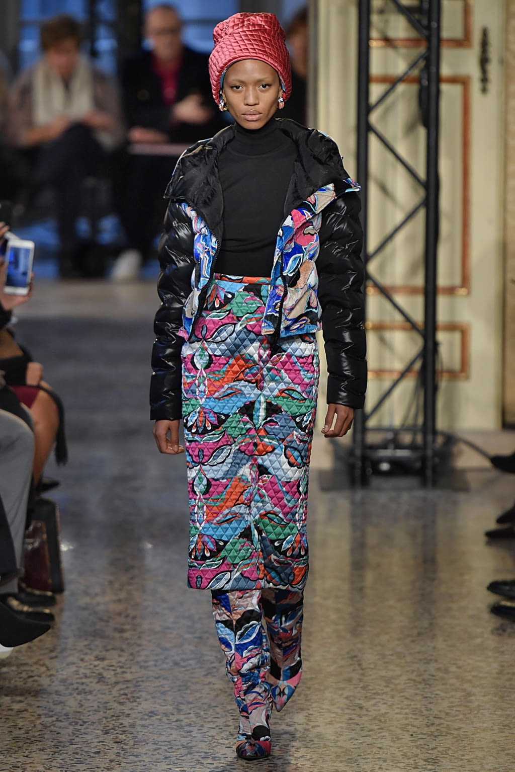Fashion Week Milan Fall/Winter 2018 look 20 from the Pucci collection 女装