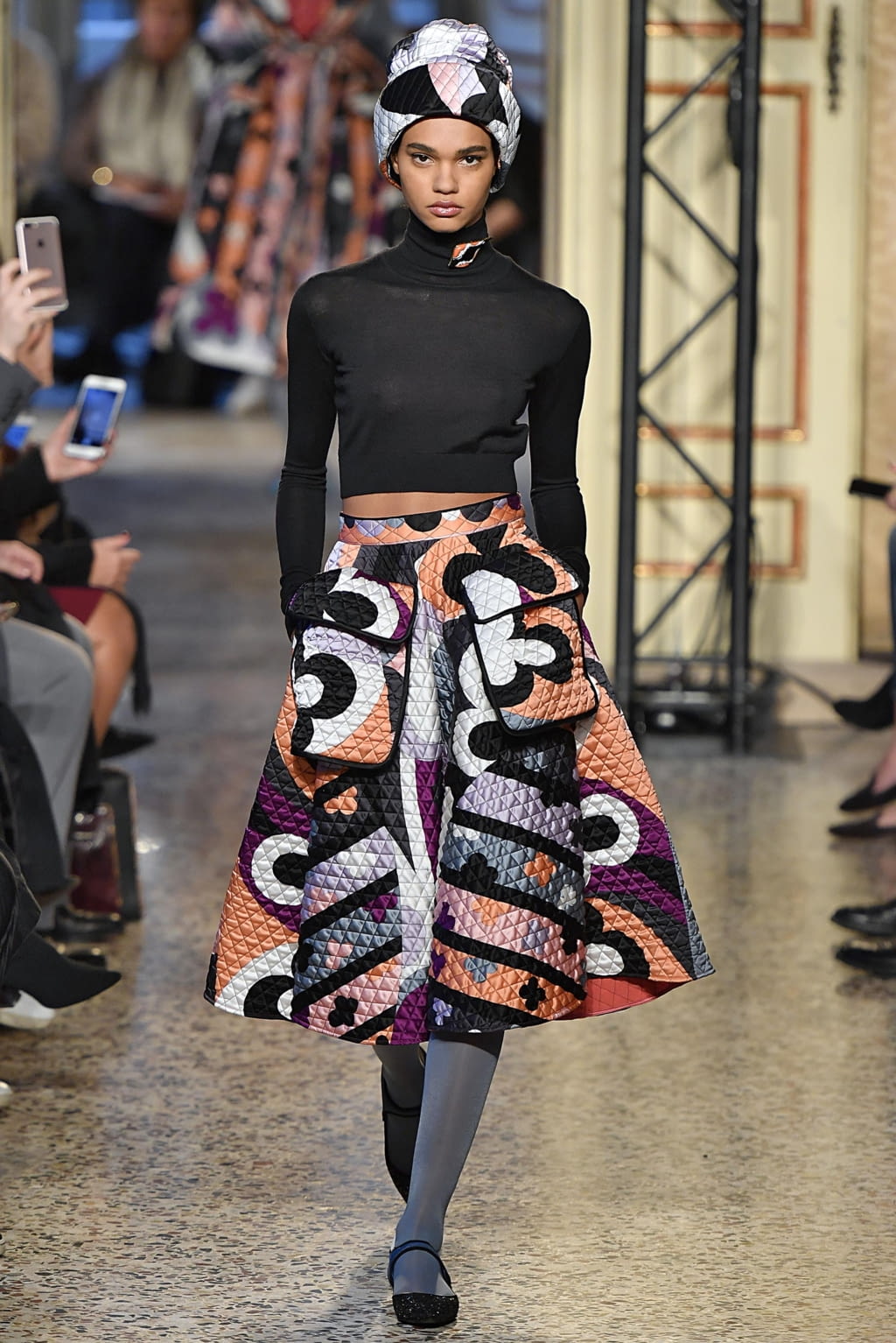 Fashion Week Milan Fall/Winter 2018 look 28 from the Pucci collection womenswear