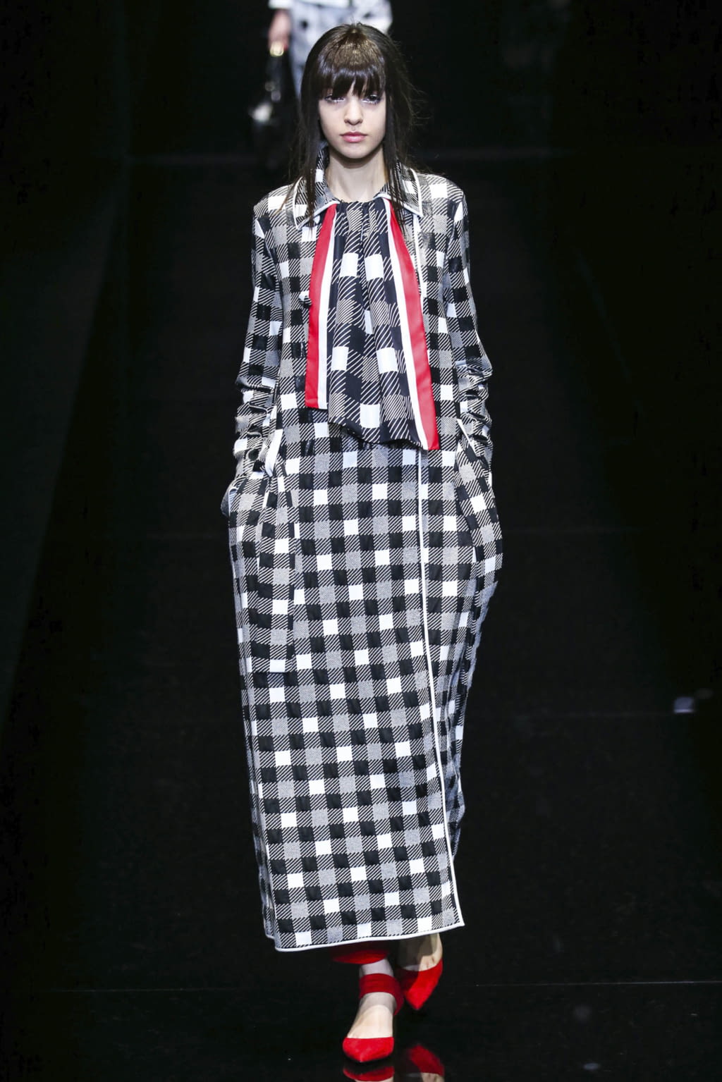 Fashion Week Milan Fall/Winter 2017 look 13 from the Emporio Armani collection womenswear