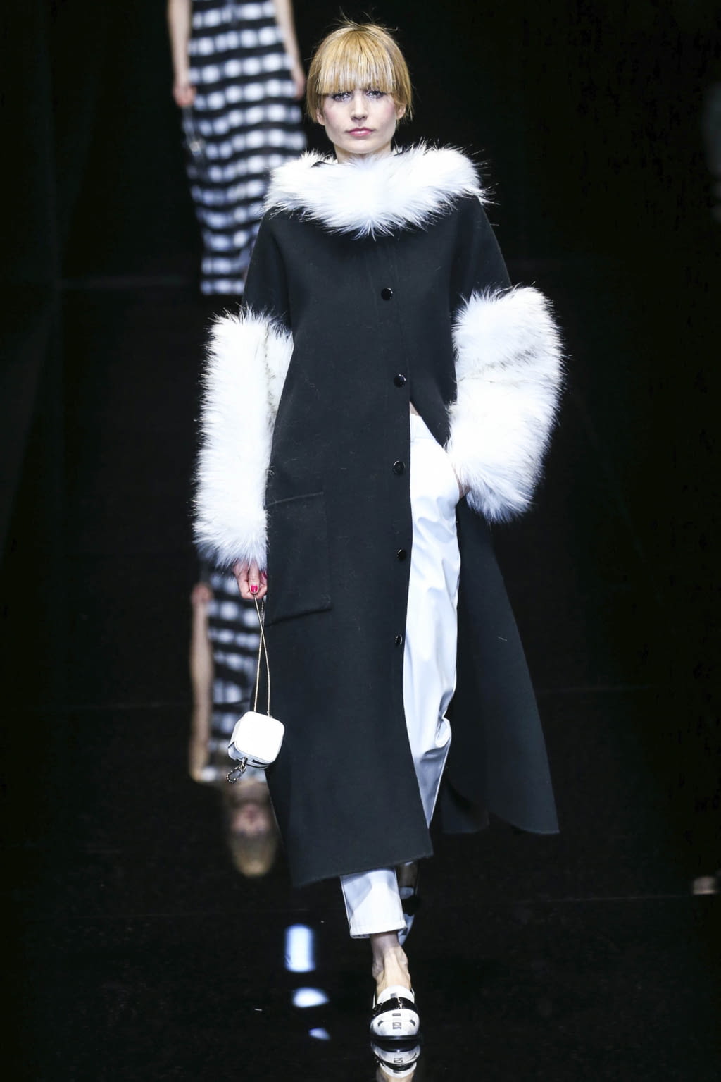 Fashion Week Milan Fall/Winter 2017 look 19 from the Emporio Armani collection womenswear