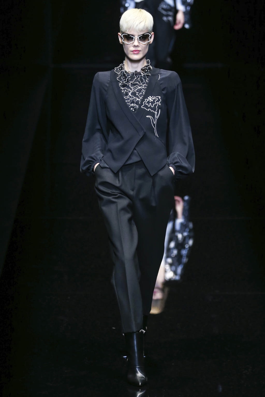 Fashion Week Milan Fall/Winter 2017 look 29 from the Emporio Armani collection womenswear