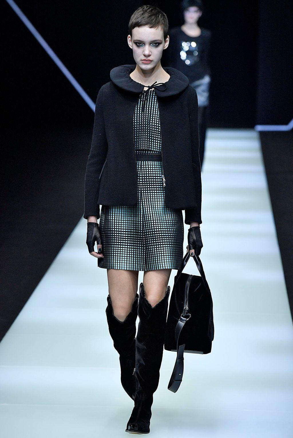 Fashion Week Milan Fall/Winter 2018 look 32 from the Emporio Armani collection womenswear