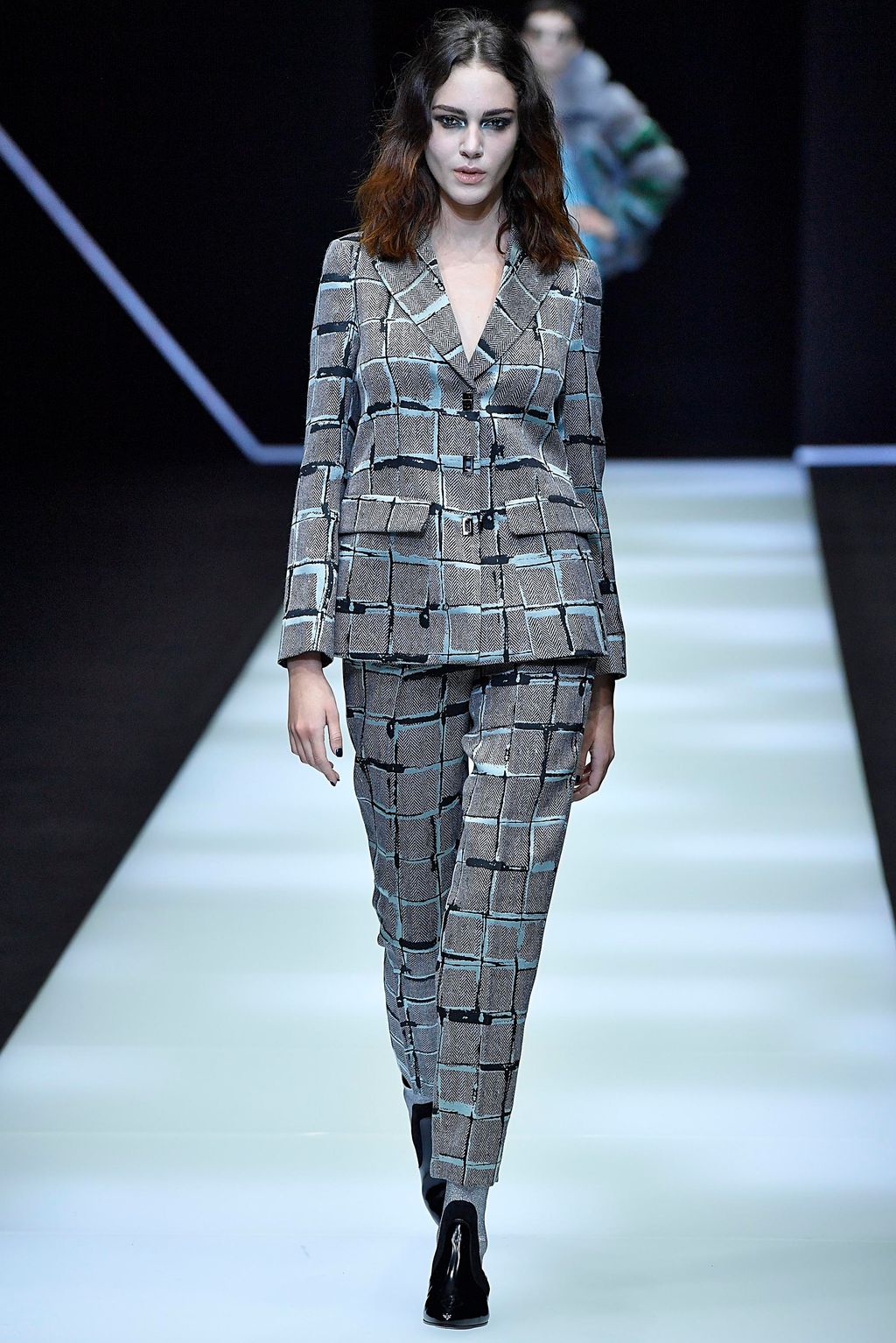 Fashion Week Milan Fall/Winter 2018 look 36 from the Emporio Armani collection womenswear