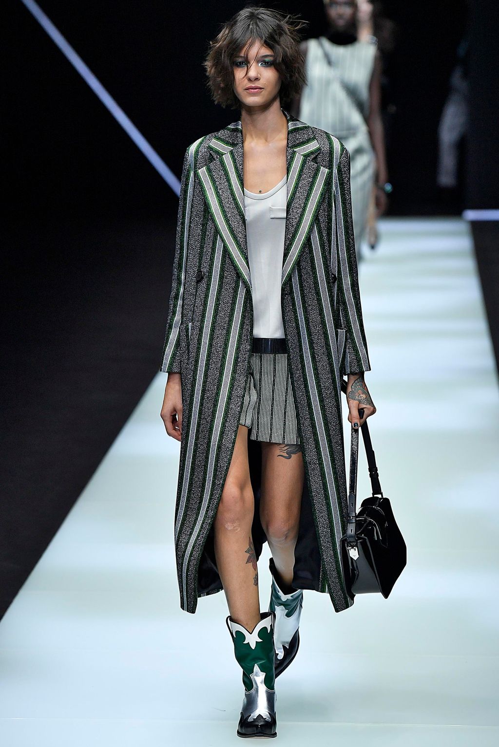 Fashion Week Milan Fall/Winter 2018 look 53 from the Emporio Armani collection womenswear