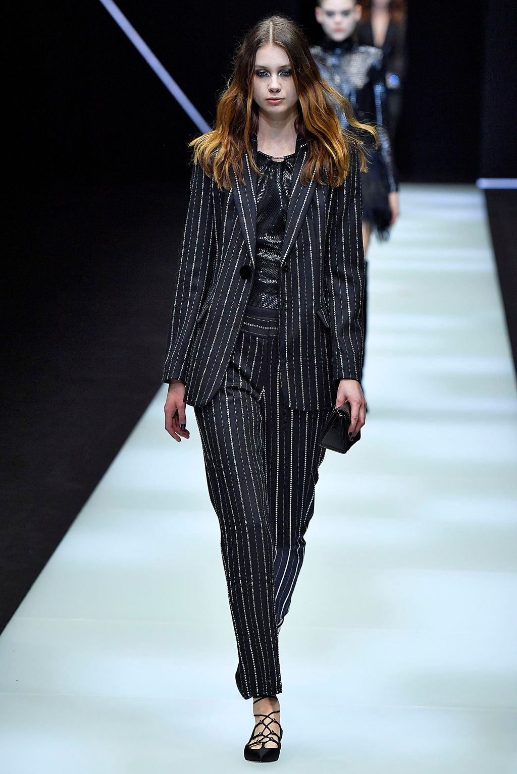 Fashion Week Milan Fall/Winter 2018 look 75 from the Emporio Armani collection 女装