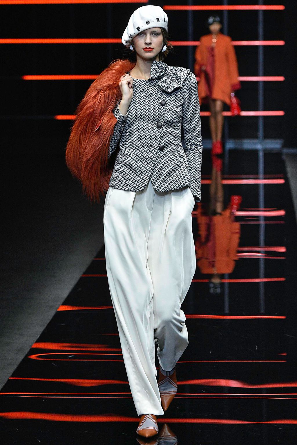 Fashion Week Milan Fall/Winter 2019 look 6 from the Emporio Armani collection womenswear