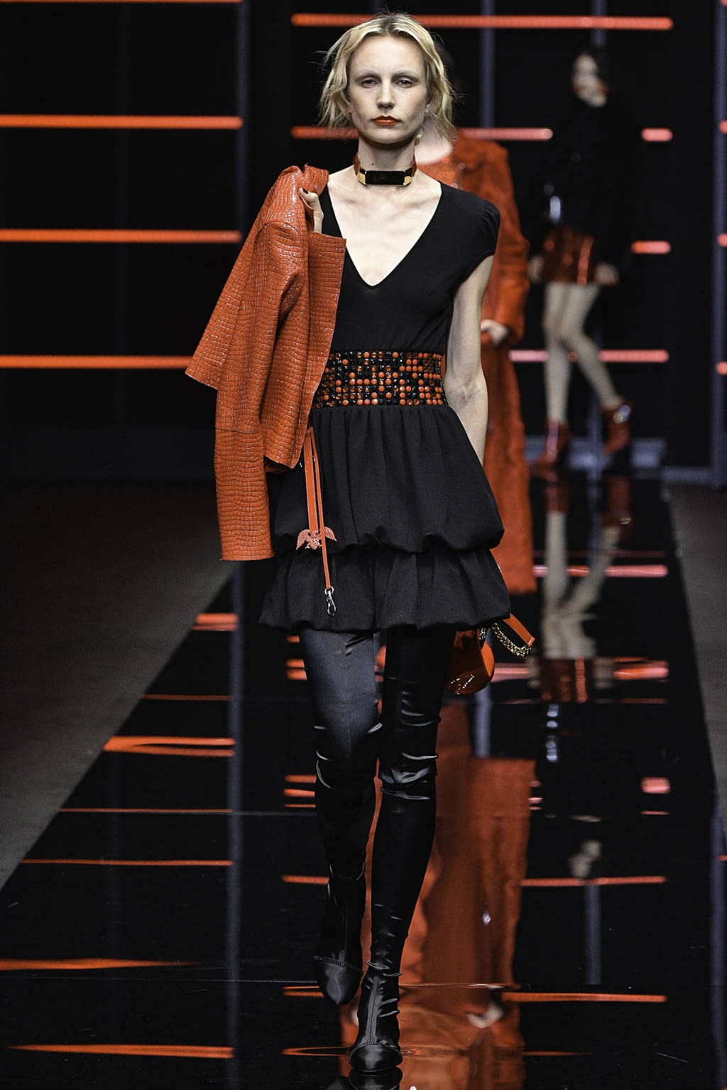 Fashion Week Milan Fall/Winter 2019 look 52 de la collection Emporio Armani womenswear