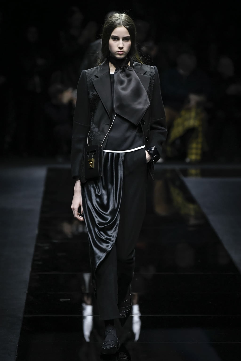 Fashion Week Milan Fall/Winter 2020 look 17 from the Emporio Armani collection womenswear