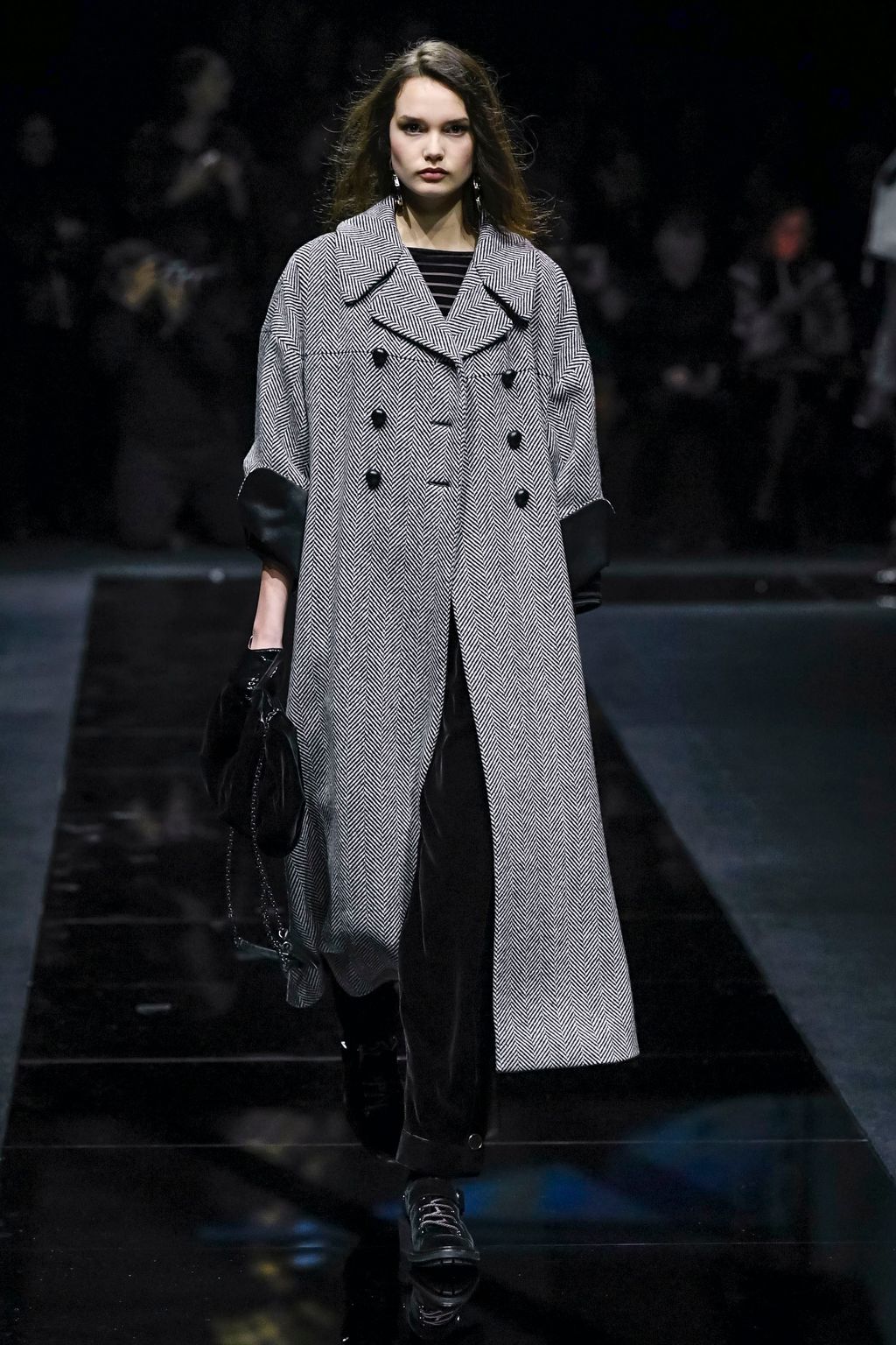 Fashion Week Milan Fall/Winter 2020 look 27 from the Emporio Armani collection womenswear