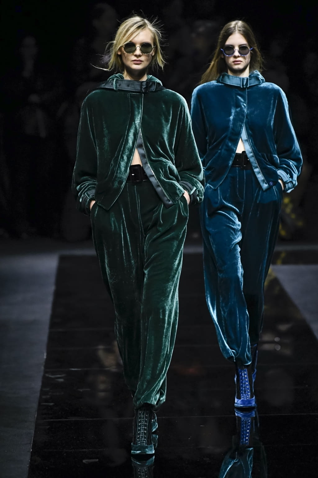 Fashion Week Milan Fall/Winter 2020 look 40 from the Emporio Armani collection 女装