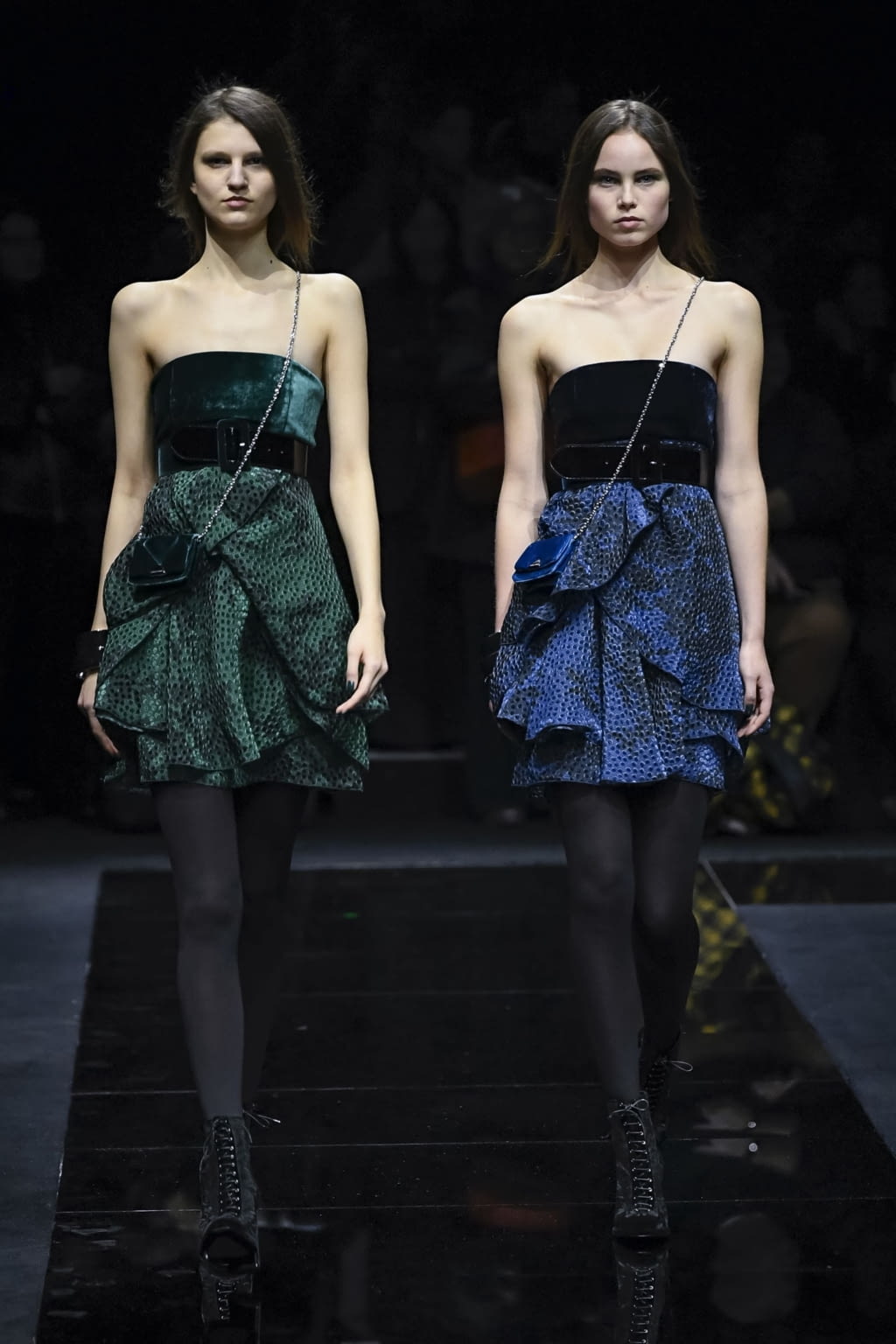 Fashion Week Milan Fall/Winter 2020 look 49 de la collection Emporio Armani womenswear