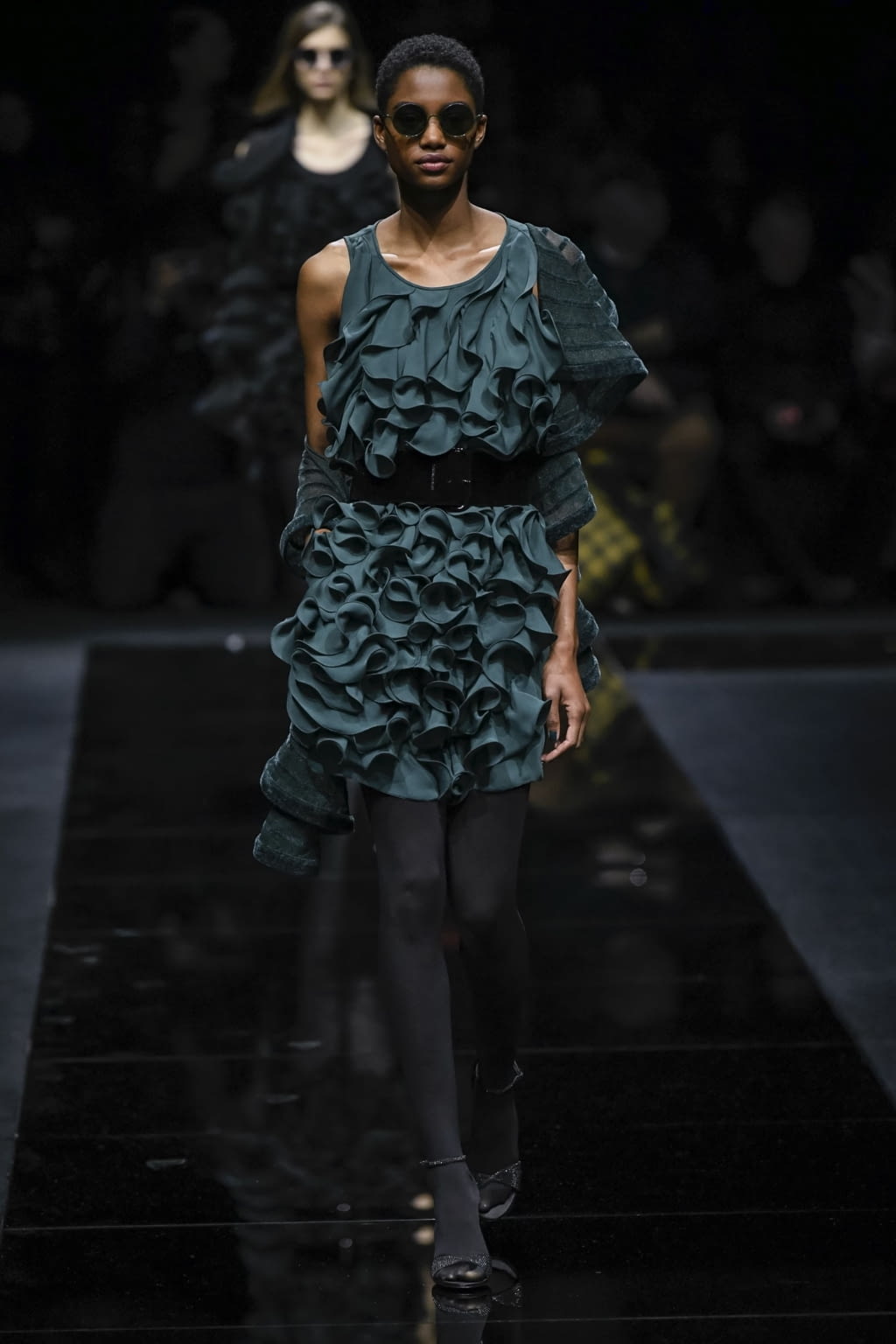 Fashion Week Milan Fall/Winter 2020 look 50 from the Emporio Armani collection 女装