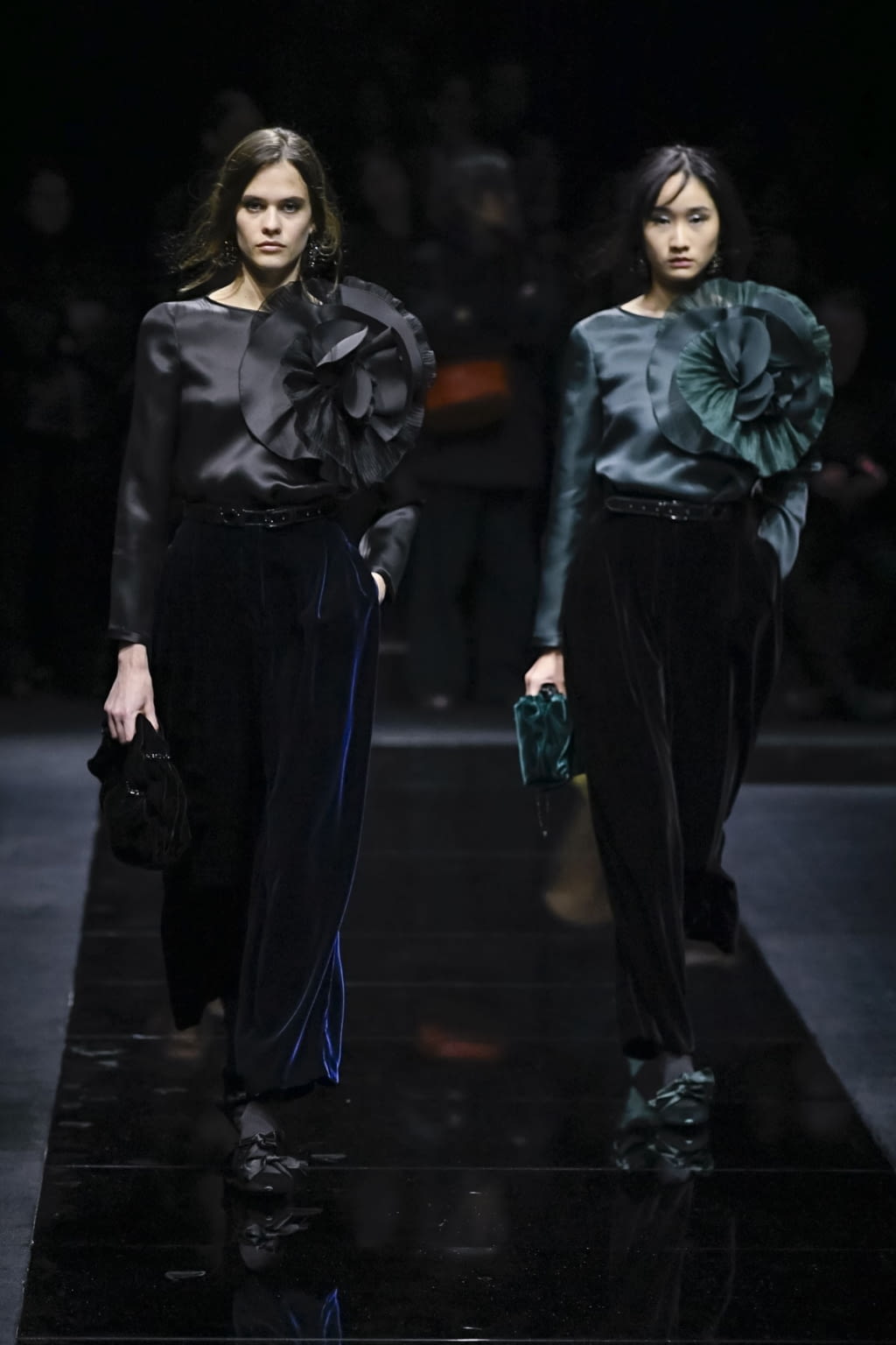 Fashion Week Milan Fall/Winter 2020 look 58 from the Emporio Armani collection 女装