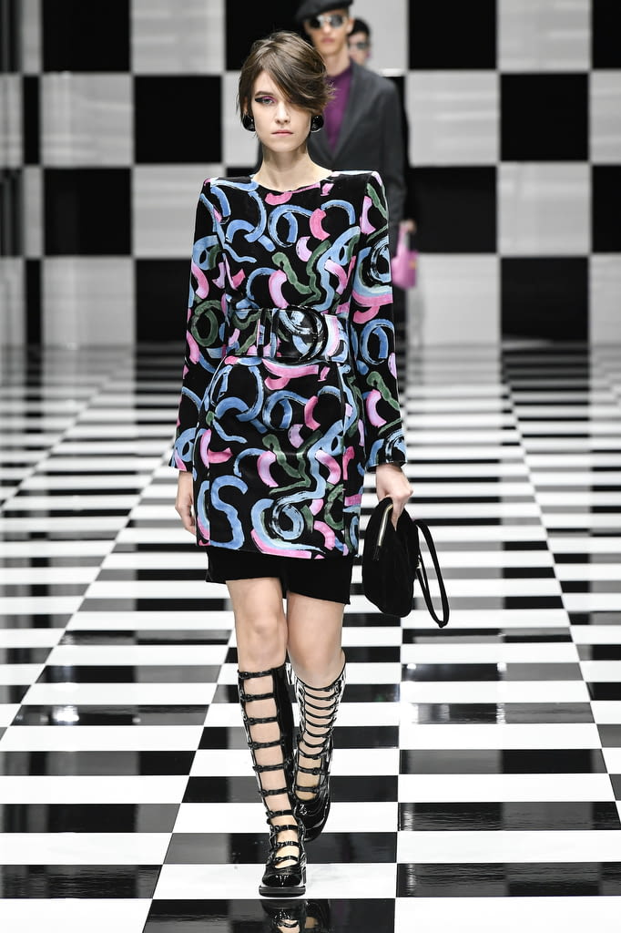 Fashion Week Milan Fall/Winter 2022 look 36 from the Emporio Armani collection womenswear