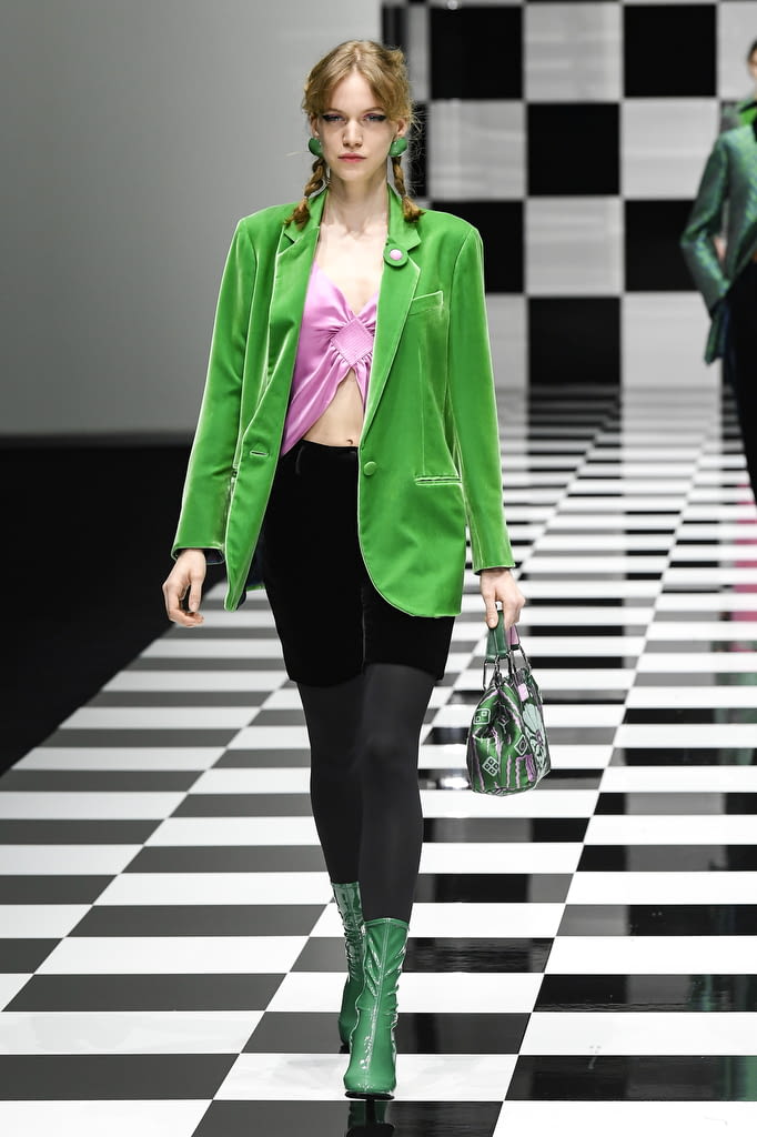 Fashion Week Milan Fall/Winter 2022 look 39 from the Emporio Armani collection womenswear