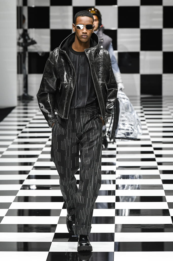 Fashion Week Milan Fall/Winter 2022 look 76 from the Emporio Armani collection womenswear