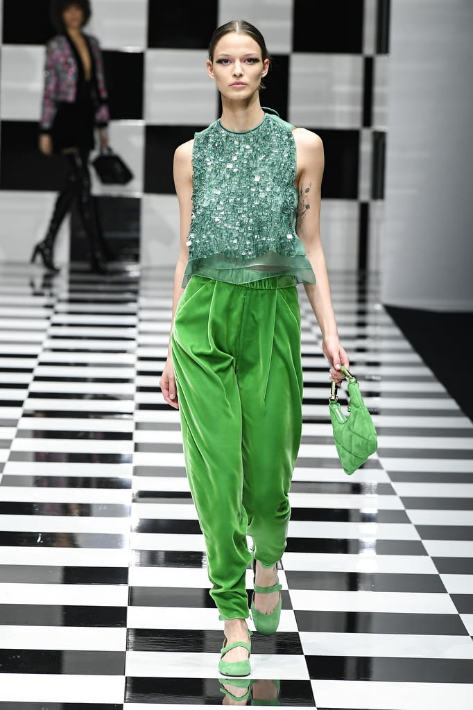 Fashion Week Milan Fall/Winter 2022 look 107 from the Emporio Armani collection womenswear