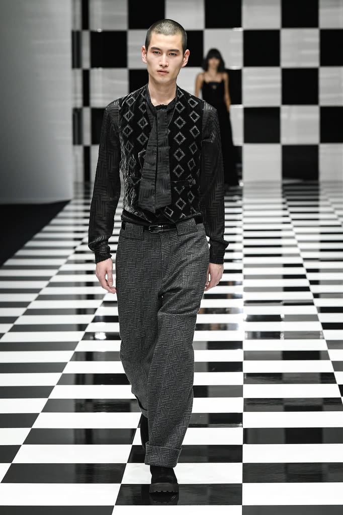 Fashion Week Milan Fall/Winter 2022 look 114 from the Emporio Armani collection womenswear