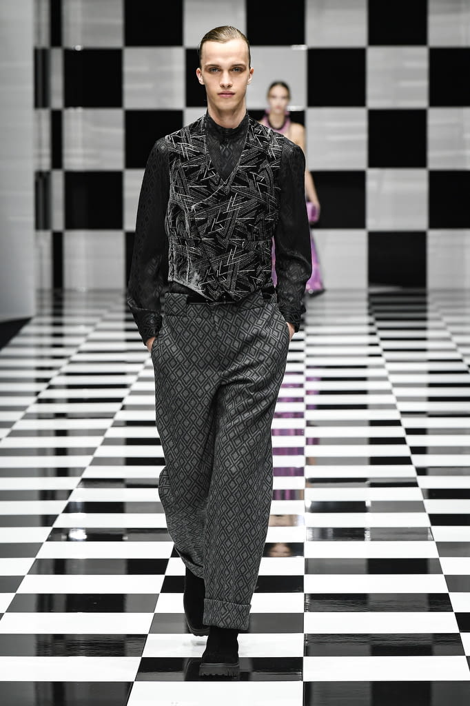 Fashion Week Milan Fall/Winter 2022 look 116 from the Emporio Armani collection womenswear