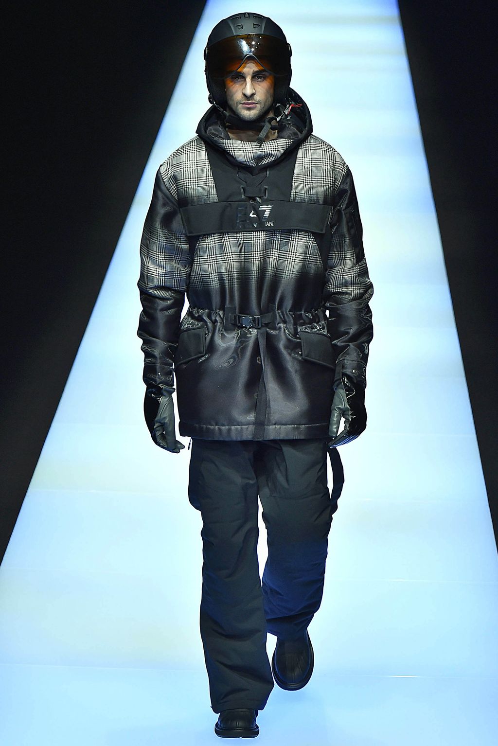 Fashion Week Milan Fall/Winter 2018 look 6 from the Emporio Armani collection 男装