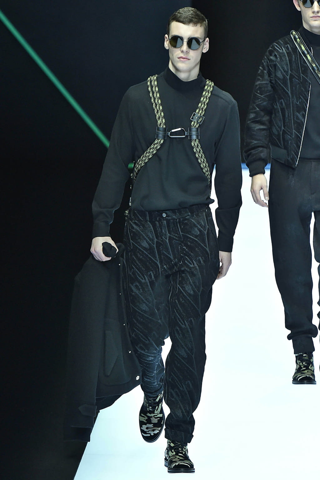 Fashion Week Milan Fall/Winter 2018 look 13 from the Emporio Armani collection menswear