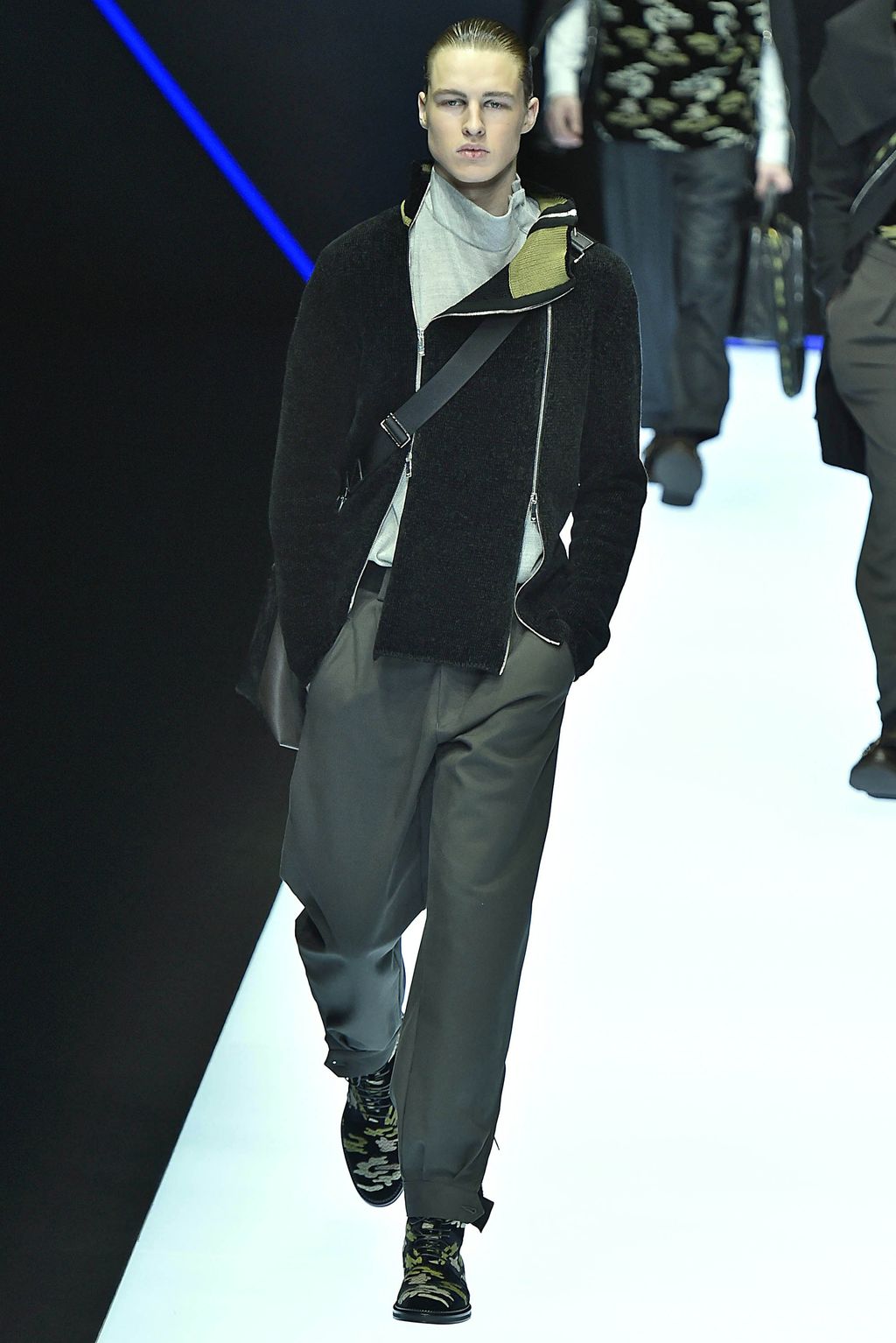 Fashion Week Milan Fall/Winter 2018 look 17 from the Emporio Armani collection menswear