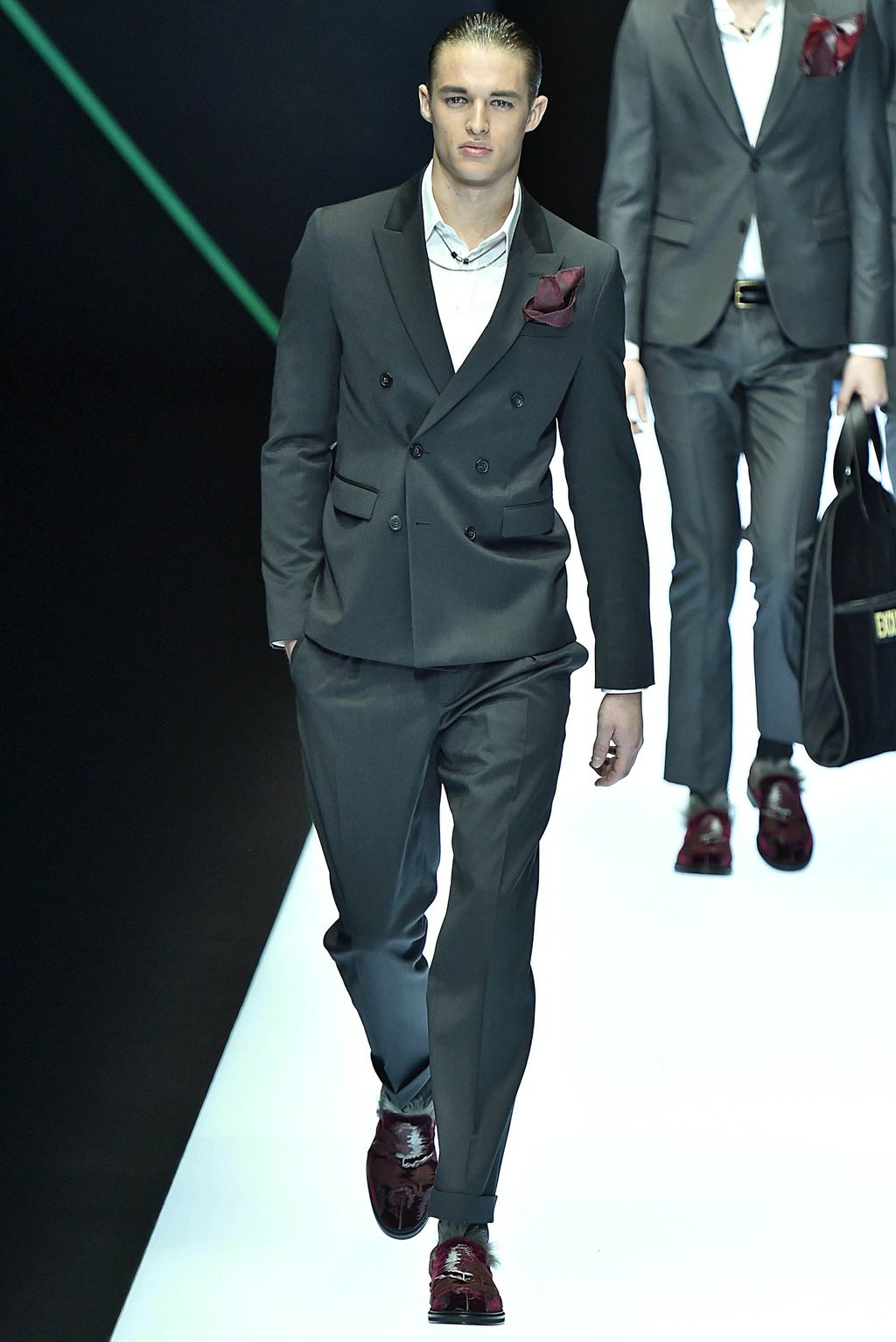 Fashion Week Milan Fall/Winter 2018 look 40 from the Emporio Armani collection 男装
