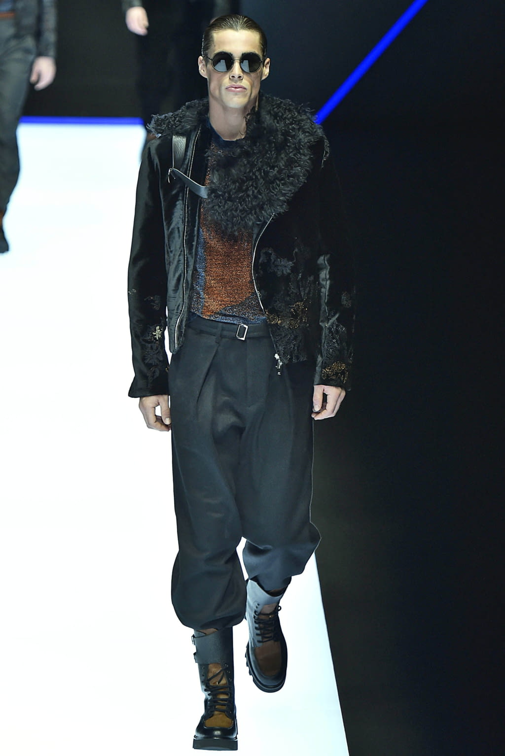 Fashion Week Milan Fall/Winter 2018 look 70 from the Emporio Armani collection menswear