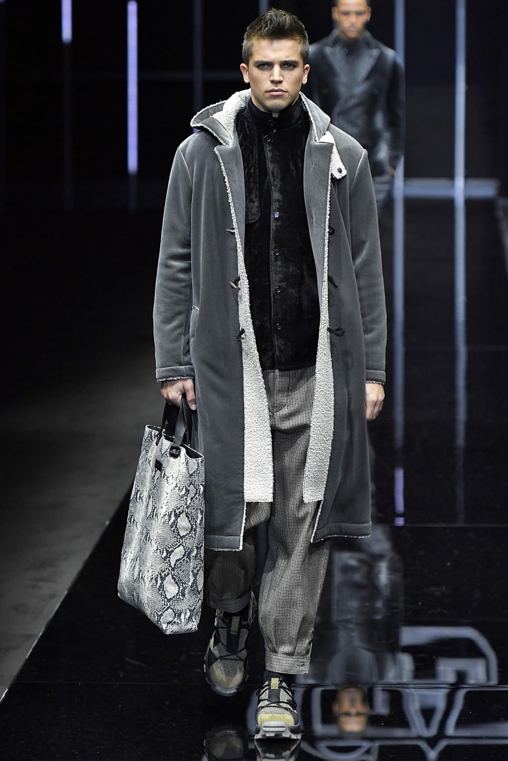 Fashion Week Milan Fall/Winter 2019 look 19 from the Emporio Armani collection 男装