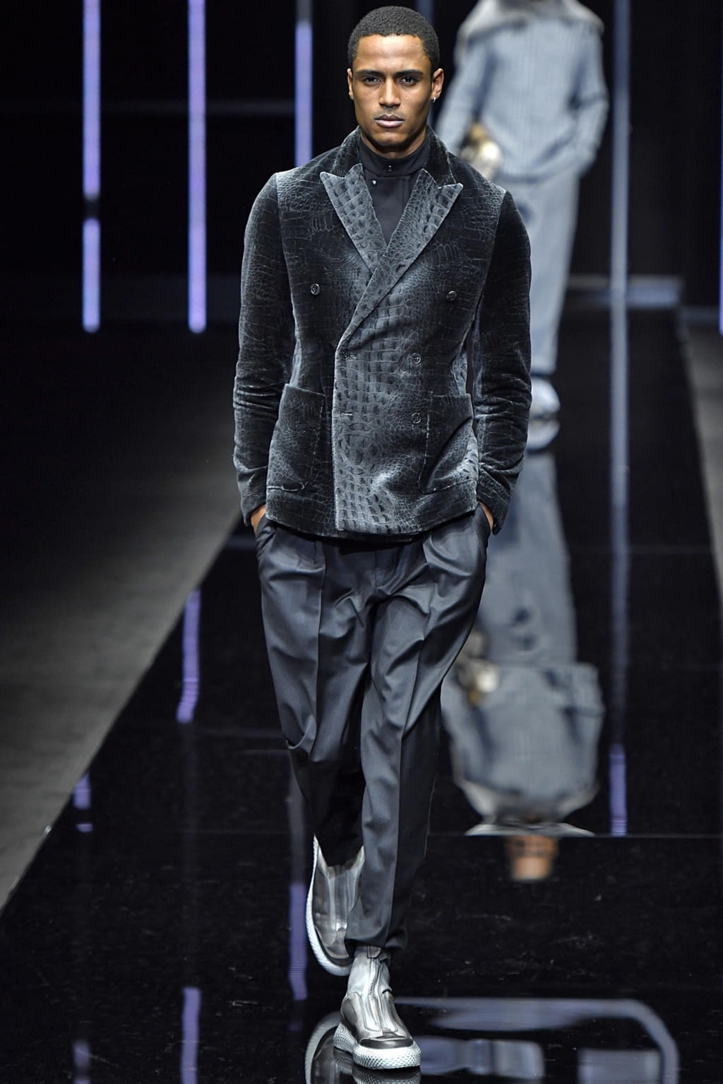 Fashion Week Milan Fall/Winter 2019 look 20 de la collection Emporio Armani menswear
