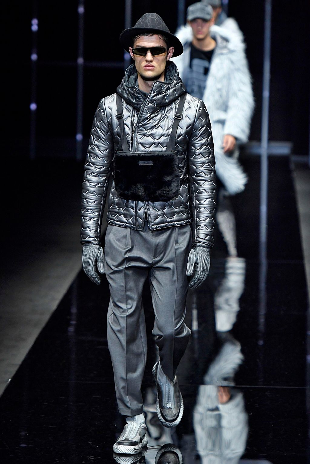Fashion Week Milan Fall/Winter 2019 look 34 from the Emporio Armani collection 男装