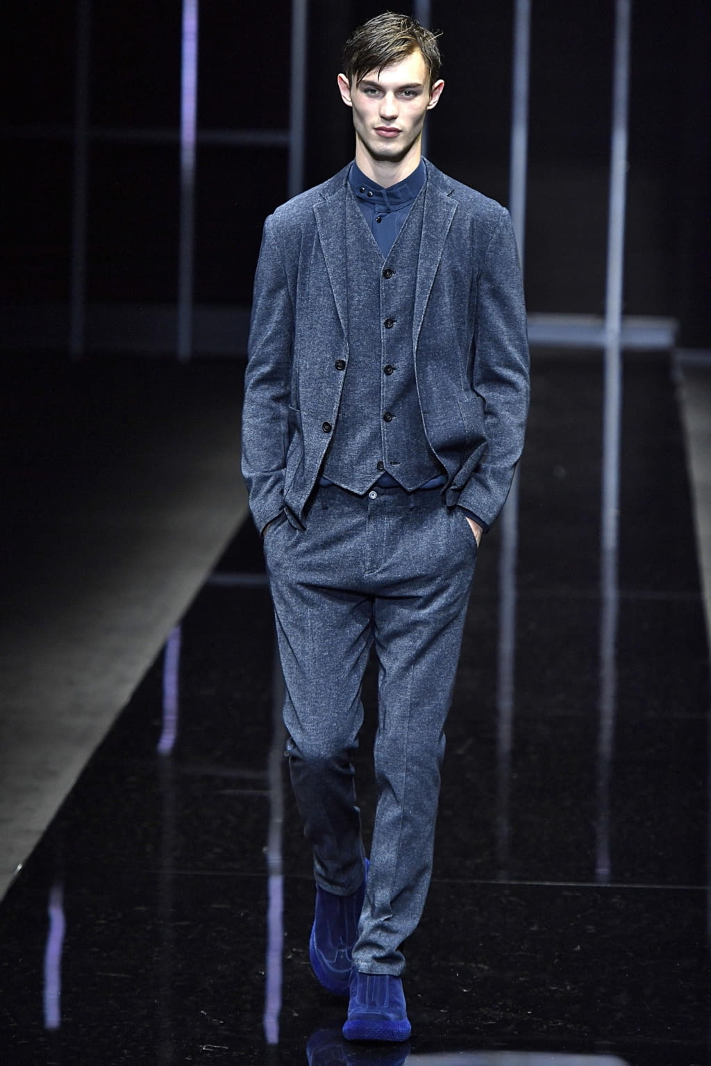 Fashion Week Milan Fall/Winter 2019 look 53 from the Emporio Armani collection 男装