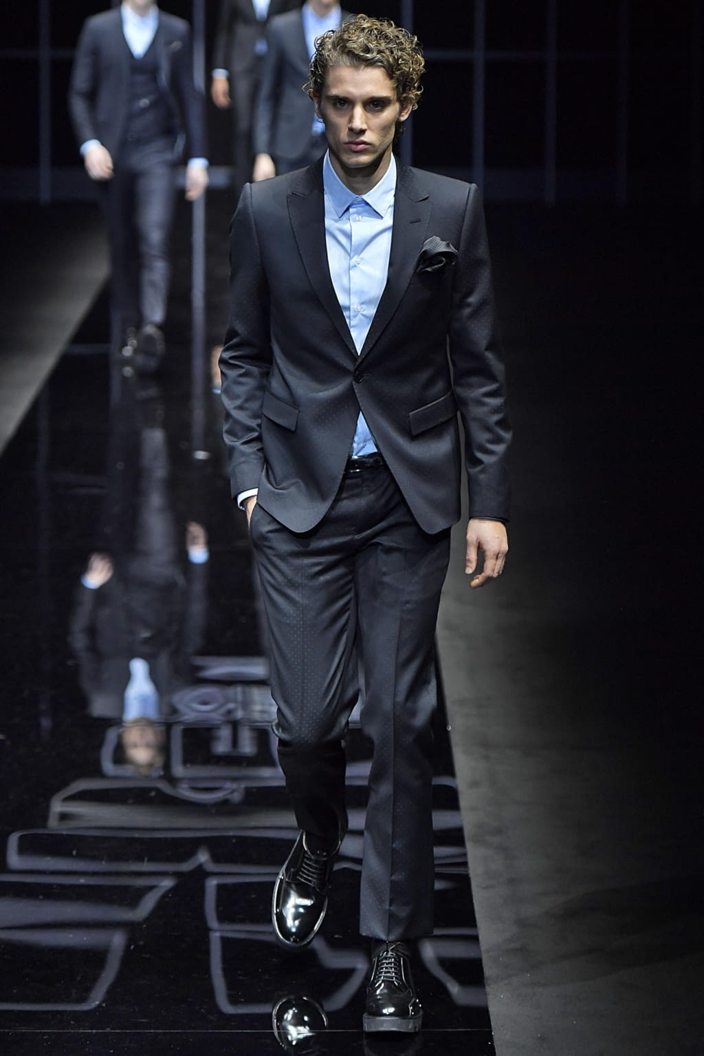 Fashion Week Milan Fall/Winter 2019 look 62 from the Emporio Armani collection menswear