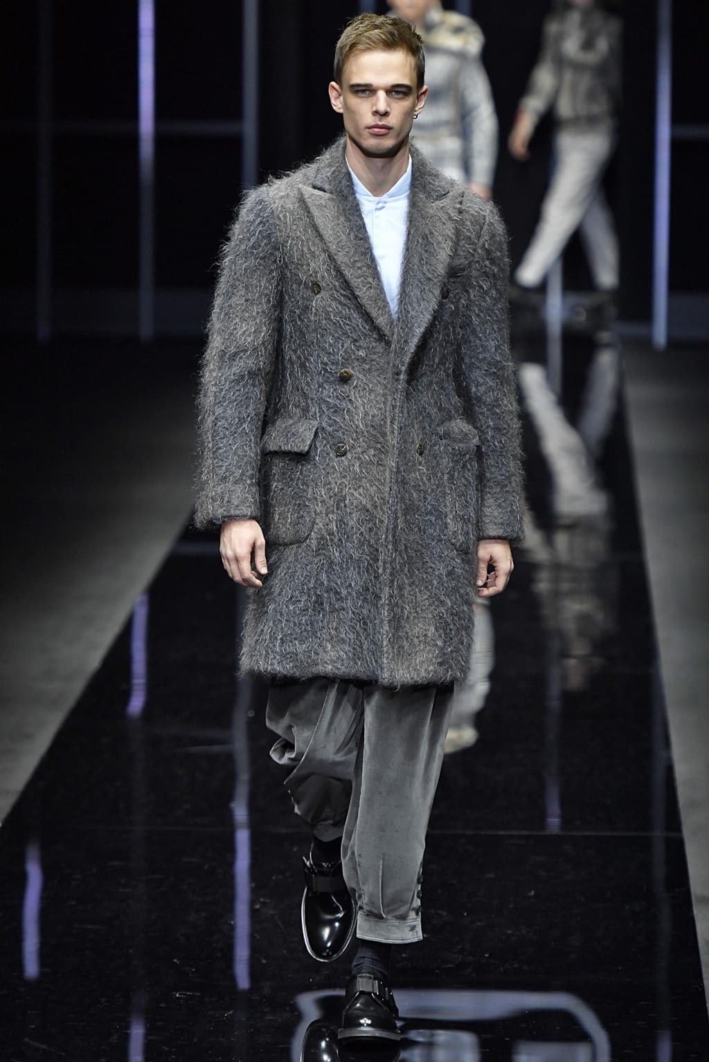 Fashion Week Milan Fall/Winter 2019 look 69 de la collection Emporio Armani menswear