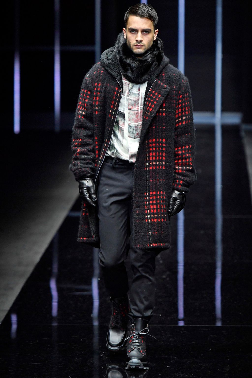 Fashion Week Milan Fall/Winter 2019 look 74 from the Emporio Armani collection 男装