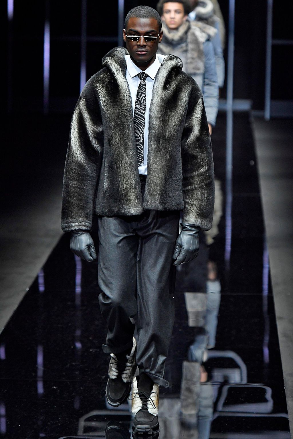 Fashion Week Milan Fall/Winter 2019 look 95 from the Emporio Armani collection menswear