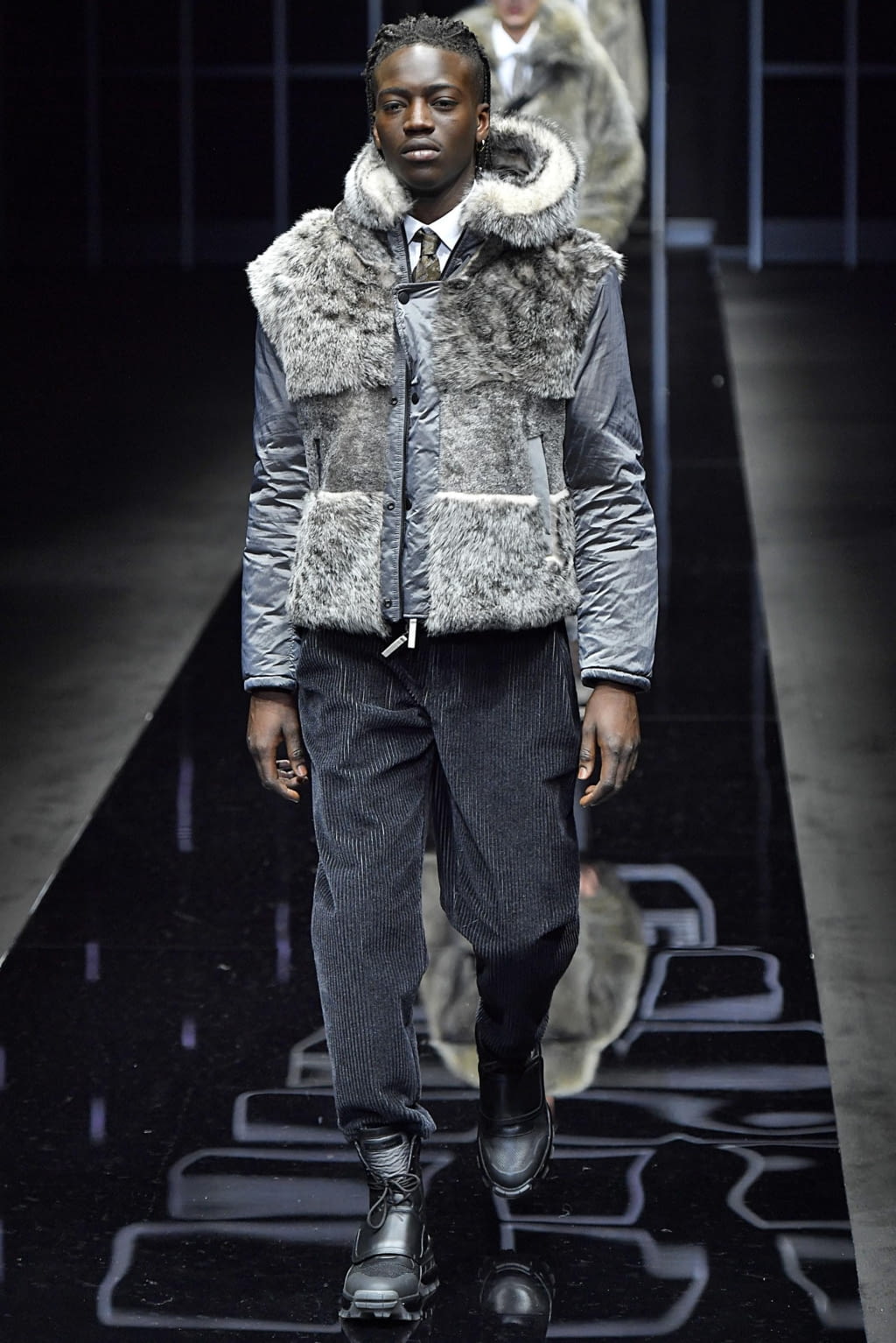 Fashion Week Milan Fall/Winter 2019 look 97 from the Emporio Armani collection 男装