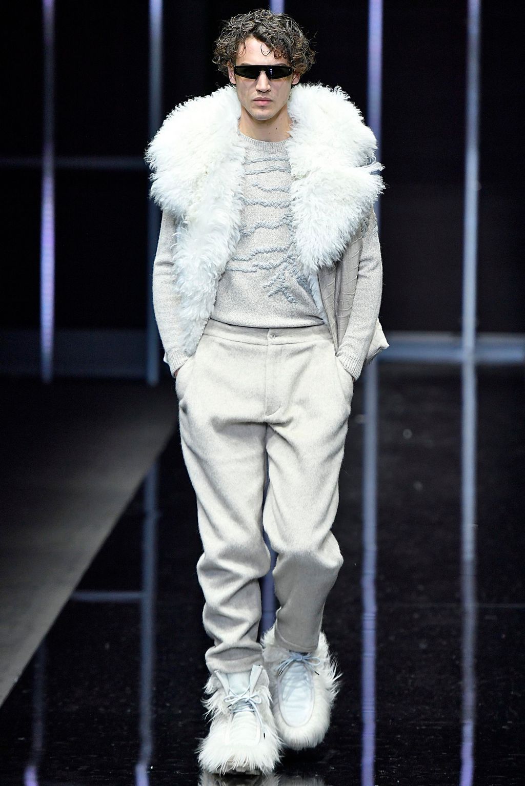 Fashion Week Milan Fall/Winter 2019 look 105 from the Emporio Armani collection menswear