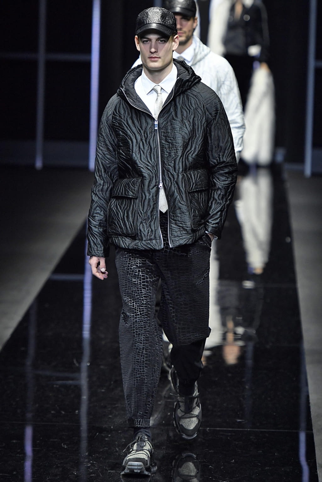 Fashion Week Milan Fall/Winter 2019 look 126 from the Emporio Armani collection 男装