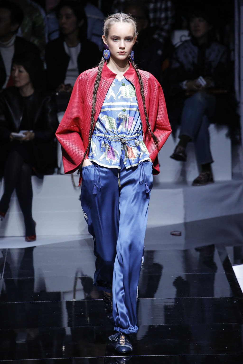 Fashion Week Paris Spring/Summer 2017 look 9 from the Emporio Armani collection 女装