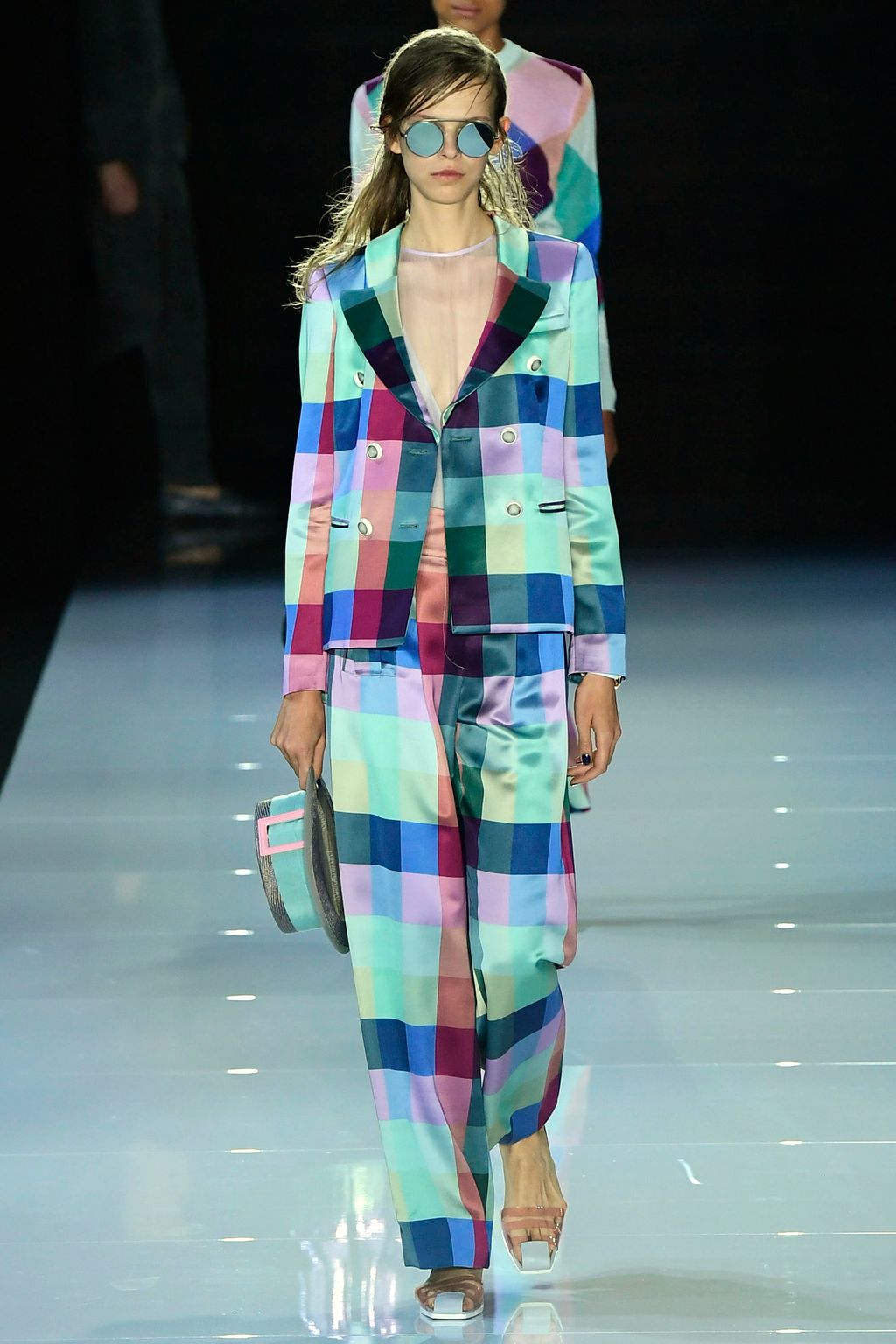 Fashion Week London Spring/Summer 2018 look 22 from the Emporio Armani collection 女装