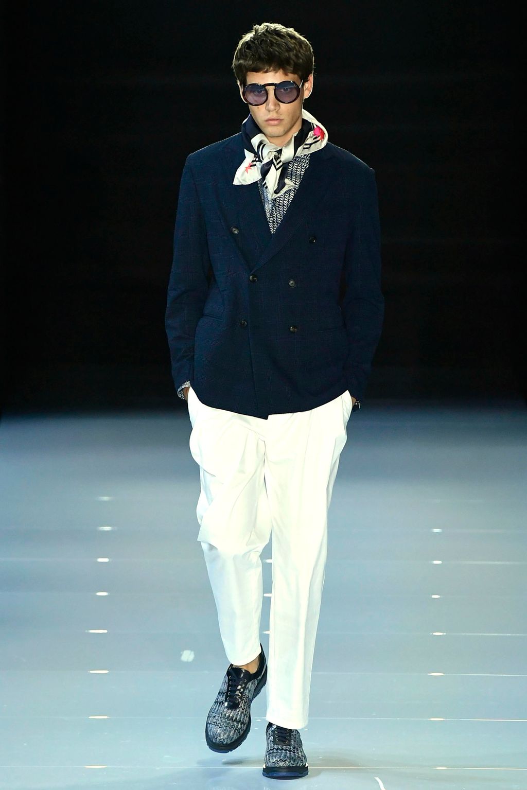 Fashion Week London Spring/Summer 2018 look 31 from the Emporio Armani collection womenswear