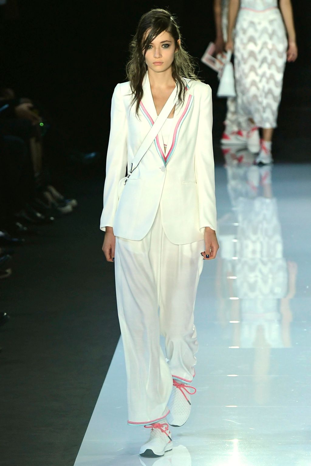 Fashion Week London Spring/Summer 2018 look 53 from the Emporio Armani collection womenswear