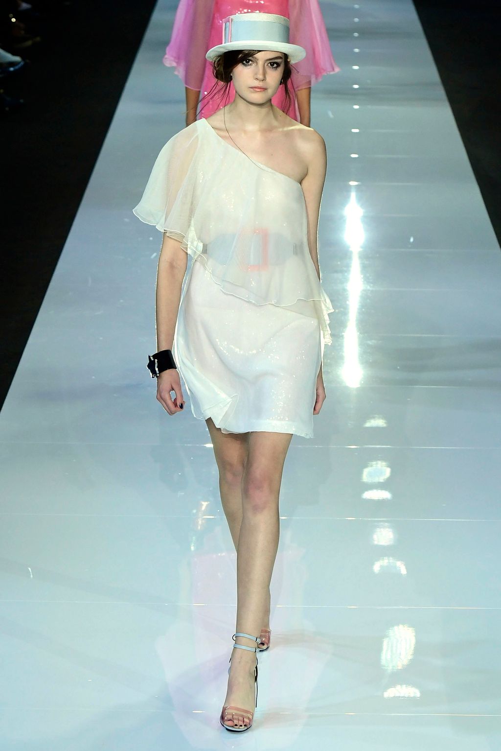 Fashion Week London Spring/Summer 2018 look 107 de la collection Emporio Armani womenswear