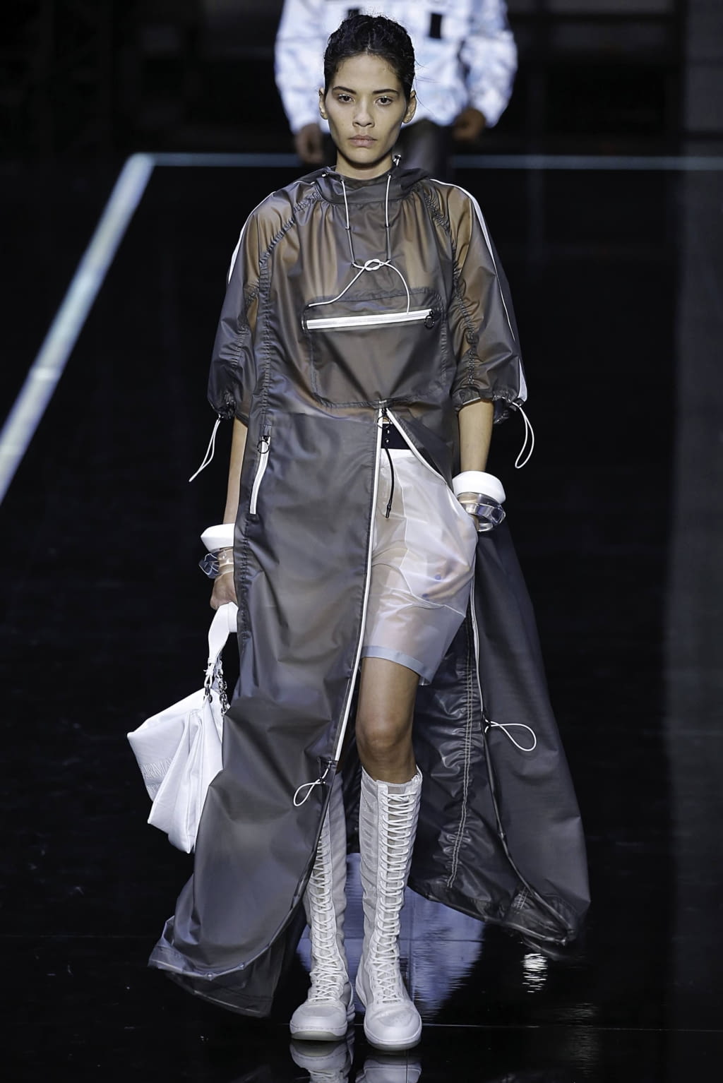Fashion Week Milan Spring/Summer 2019 look 5 from the Emporio Armani collection 女装