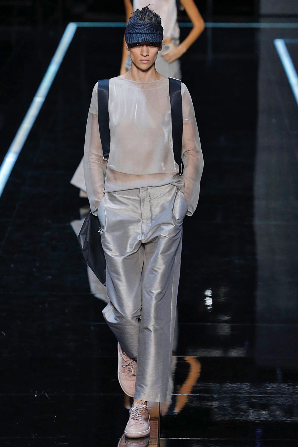 Fashion Week Milan Spring/Summer 2019 look 40 from the Emporio Armani collection womenswear